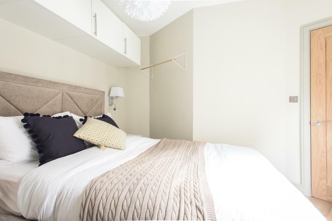 The Mayfair Parade - Trendy 1Bdr Appartement Londen Buitenkant foto